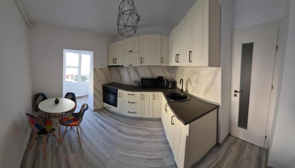 Apartament Central Iulia Сибиу Экстерьер фото